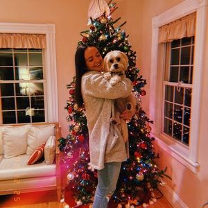 Meet your Posher, Caroline